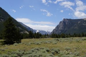 view of the mountains near Red Lodge Montana along the Beartooth highway